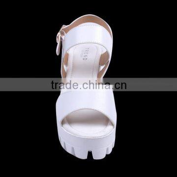 Comfortable White Latest Fashion Beautiful Chunky Heel Sandals 2016 photo-3