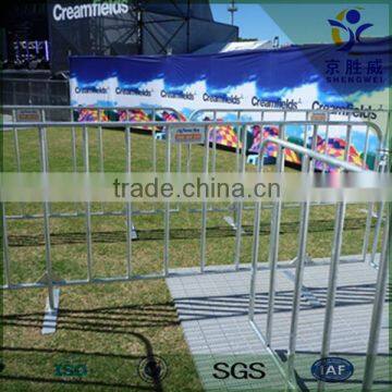 High safety crowd control barrier fence