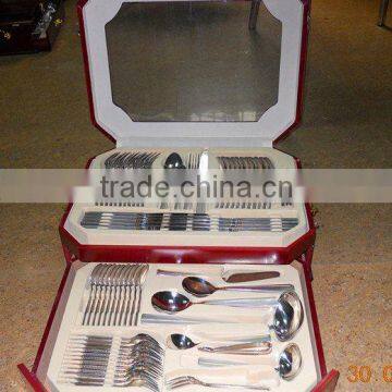 new design High quality 84pcs cutlery set with leather case