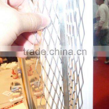 Diamond shape expanded metal mesh