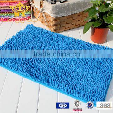 Wicking microfiber chenille bath mat