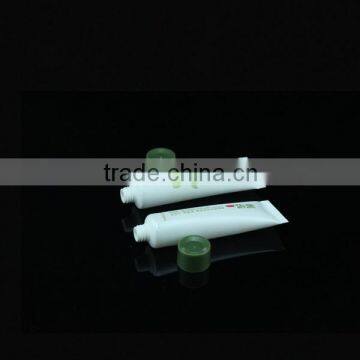 small capacity tube with screw cap for cosmetic packaging