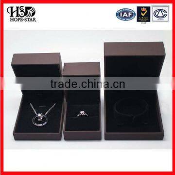 High quality display plastic jewellery box,black velvet ring box wholesale in Guangzhou