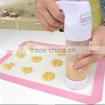 Food grade high quality cookie decorating set/plastic cookie press/biscuit cookie press