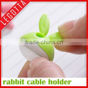 2016 new arrival eco-friendly silicone carton rabbit cable winder