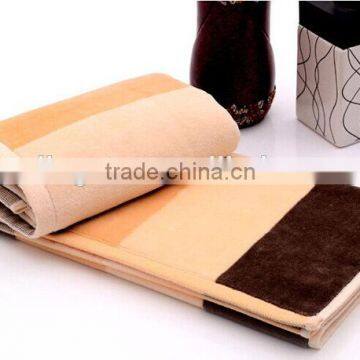 China Supplier Yarn Dyed Jacquard Bath Towel at Low Cost photo-2