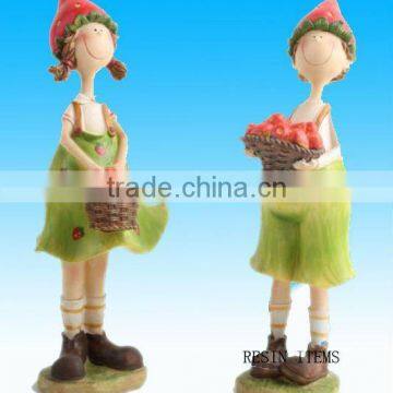 Hand painted girl and boy resin gift decoration