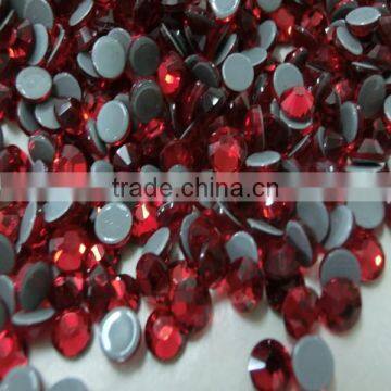 China Factory Wholesale Shiny Leed Free and Multi Size Crystal Hot Fix Rhinestone Templates for Garment photo-3