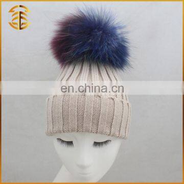 China Manufacturer Raccoon Fur Pom Pom Knitted Plain Beanie Hat