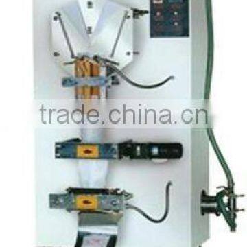 Automatic compound film liquid packing machine