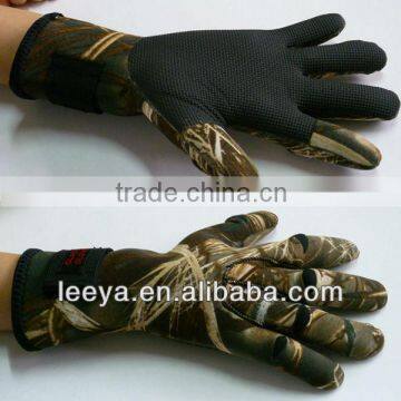 neoprene waterproof /wareproof diving/spearfishing gloves