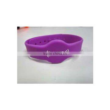 RFID silicon wristband