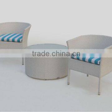 Cozy Wicker Furniture Coffee Shop Table and Chairs for Sale photo-2