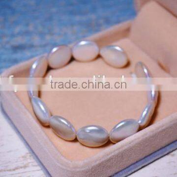 13-14mm white coin shape freshwater pearl bracelet