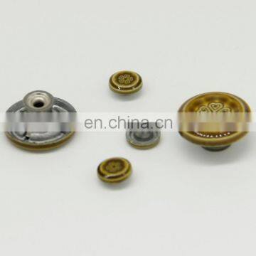 Guangzhou factory lastest design round closed painted enamel brown metal zinc alloy buttons/ rivets