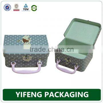 Guangzhou factory custom high-grade portable cardboard box with handle