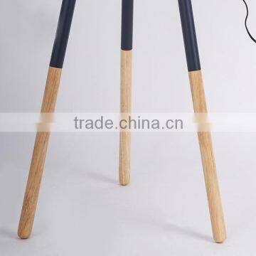 Traditional Wooden Floor Lamp With Tripod Wood Floor Lamp photo-4
