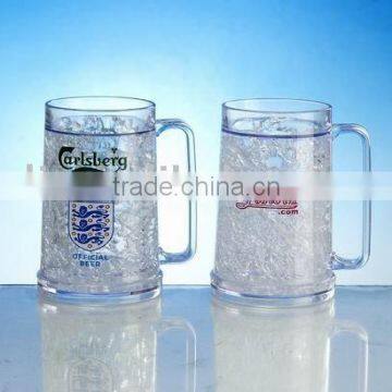 frosty mug with gel and handle