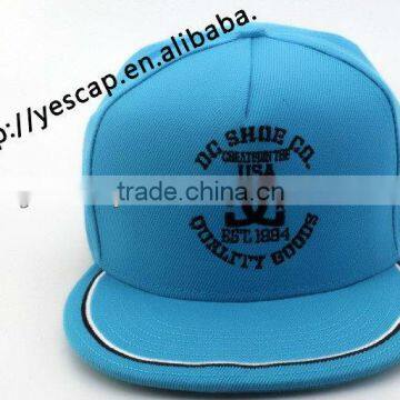 2D embroidered logo cotton snapback