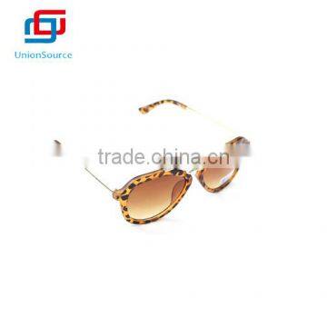 Fashion High Quality Sunglasses With Leopard Print Frame