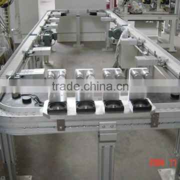 Plastic chain conveyors for drinking