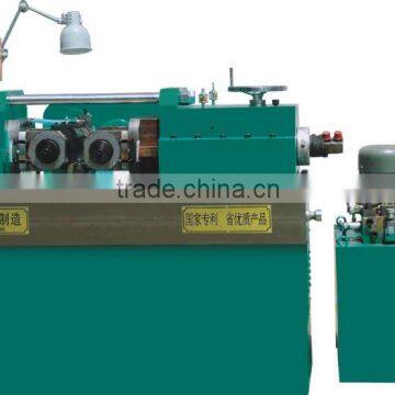 Thread rolling machine