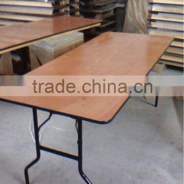 Plywood rectangle folding table