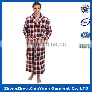 factory price 2015 fashion nightgown for men 100% polyester high quality coral fleece Men Bathrobe solid color