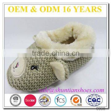 Wholesale cute knitted with soft faux lining winter crochet baby sock shoe