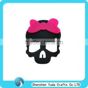 Laser cut plexiglass brooch acrylic skull brooch