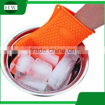 Kitchen Non-stick Cartoon Pig Silicone Bbq Baking Grill Heat Resistant Oven Finger Glove Gloves photo-5