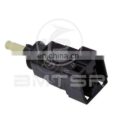 Auto Parts 0015456409 0015452109 0015453109 0015459509 Brake Light Switch for W220