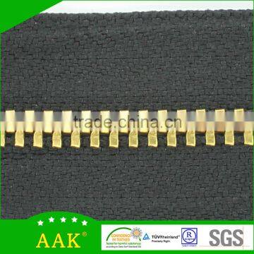 Ladies Jeans Factory China Matching Production 4# Brass y Teeth C/E Zippers photo-5