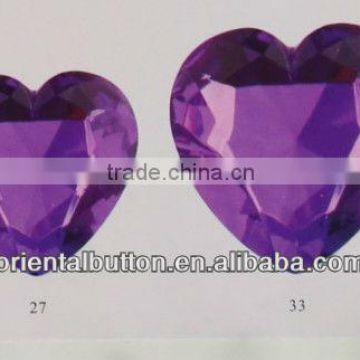 Tine-bottomed heart-shape stone