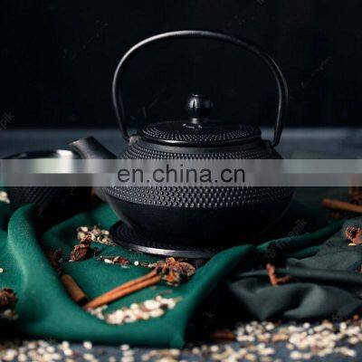 Made In China 2022 Japanese Yellow 1800 ml 1000 ml Cast Iron Teapot 2 Liter Set