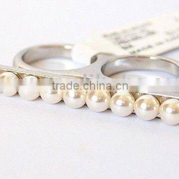 connect ring with white pearls