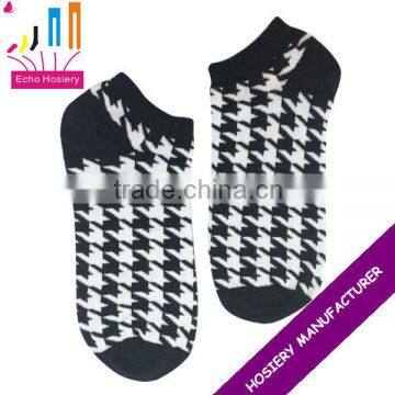 cheap women's socks factory with design