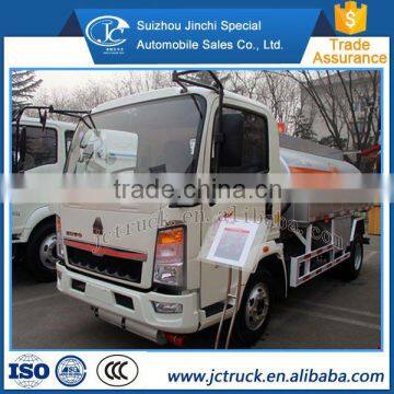 Hot and Perfect sino howo 4x2 Diesel oil Diesel fuel transport truck best-selling price