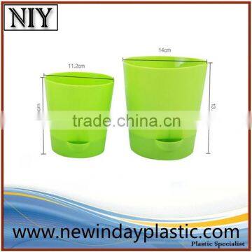 plastic flower pots with water base