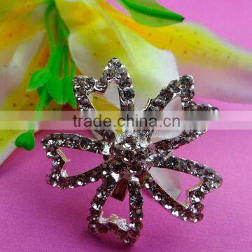 2015 korean fashional rhinestone brooches in bulk for girl stage decorative