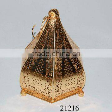 Manufacturer of Decorative Gold Finish Iron Lantern, Candle Lantern