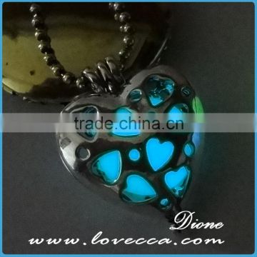 USA Hollow Heart Pendant Luminous Green Glow In The Dark Locket Necklace pendant