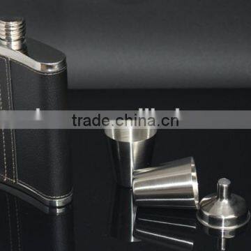Hot Selling 7oz Stainless Steel Hip Flask Set photo-3