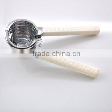 The Best-Selling Kitchen Tools With Plastic Handle Nutcracker photo-3