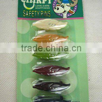 B208 Fashion plastic leaf shapes ISLAM Scarf clips