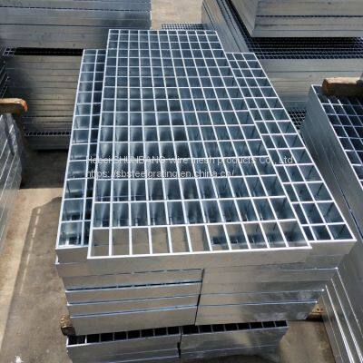 Galvanized trench cover 300 hot dip galvanized gutter cover GUGT trench width 450 can be customized with Angle steel edge