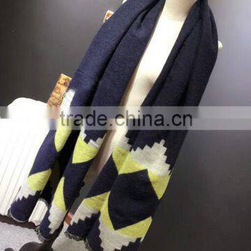 Wholesale New Winter Warm Fashion Plaid Pashmina Woman Acrylic Shawl photo-4
