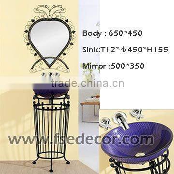 Glass sanitary ware