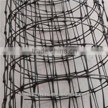 Plastic net for trunk protection