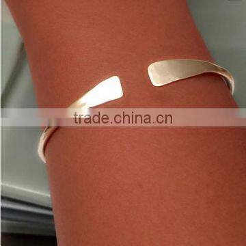 Adorable Open Style Silver Bangle For Women